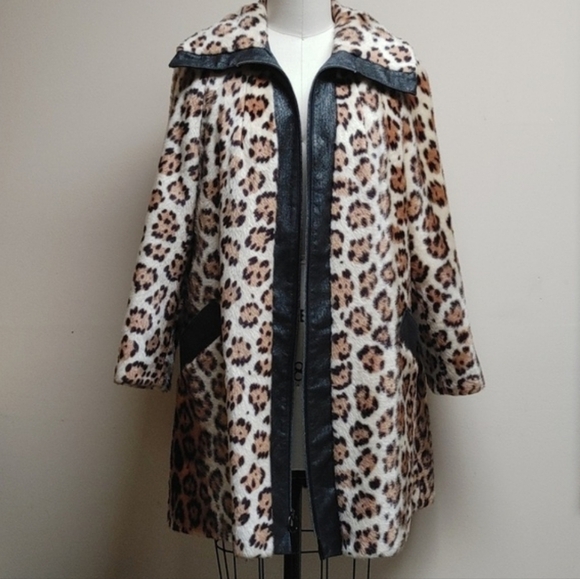 Vintage Jackets & Blazers - Faux Animal Print Swing Coat Size M